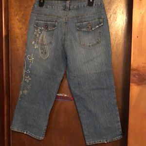 Faded Glory sz 6 embellished jean capris